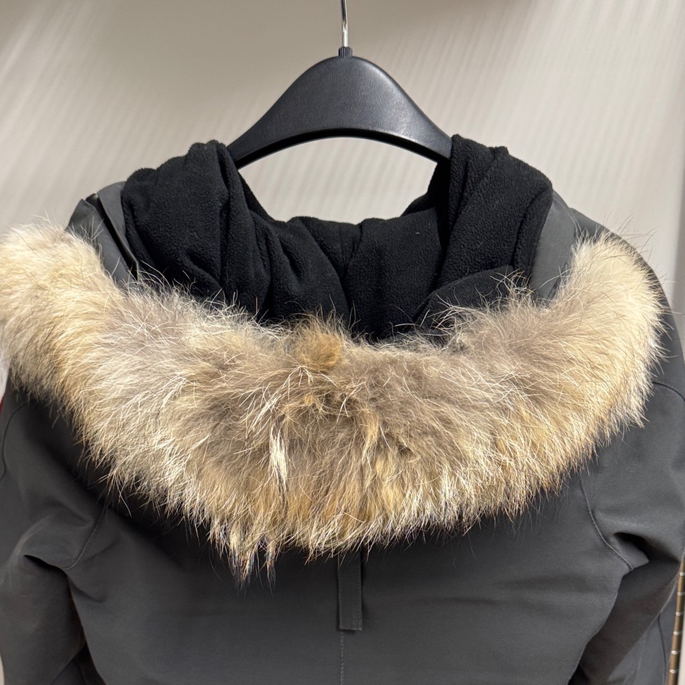 Canada Goose Women's Gray Parka with Fur Trim. Authentic Size S - Picture 2 of 15